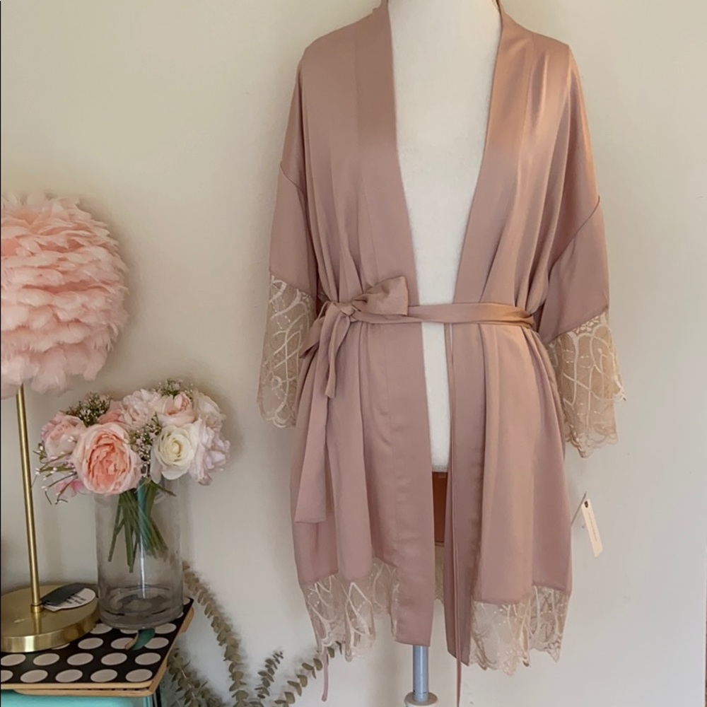 NWT New Anthropologie Flora Nikrooz Robe lace